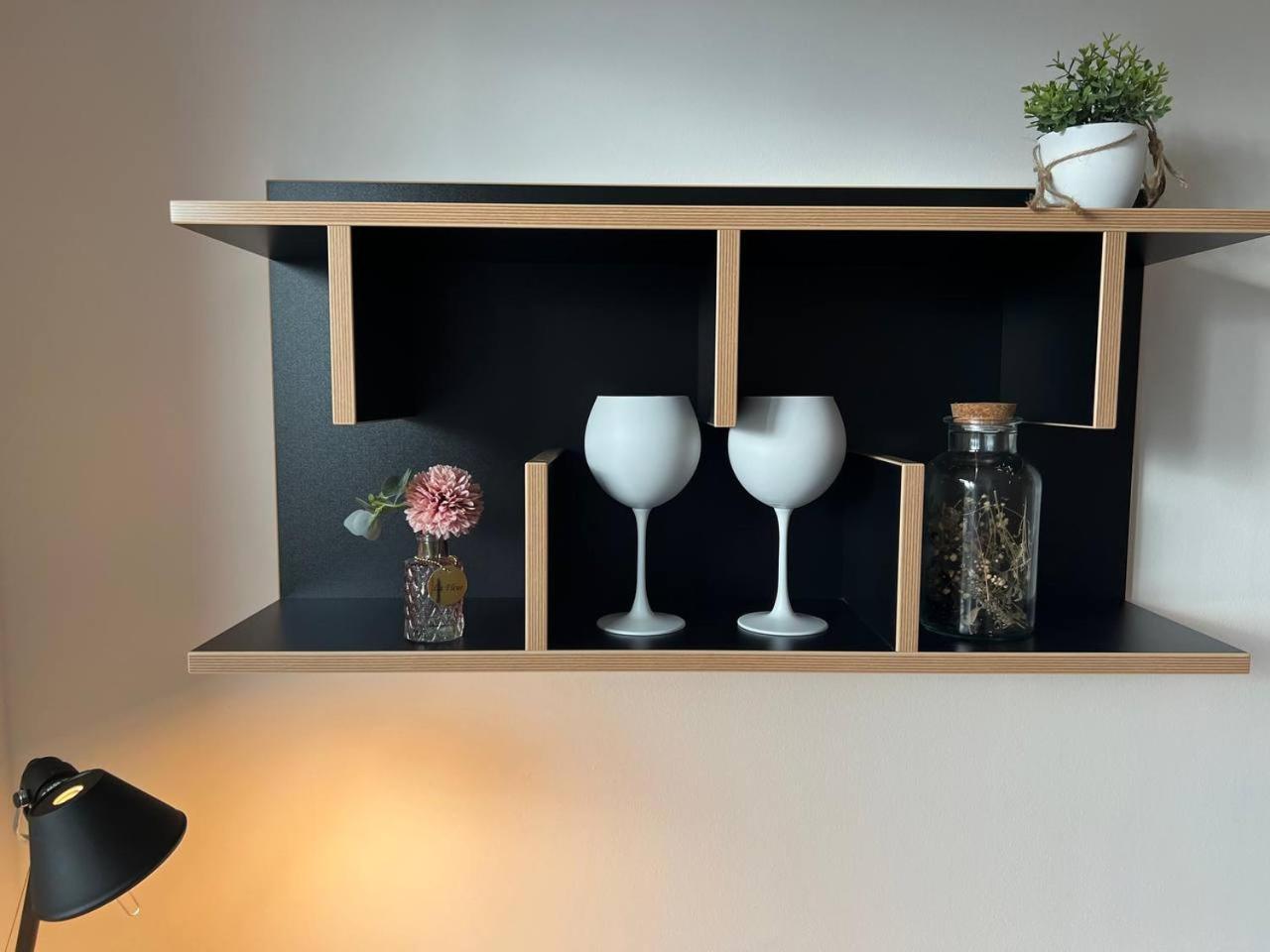 Cozy Modern Studio Next To Easy Side Galley Berlin Exterior foto